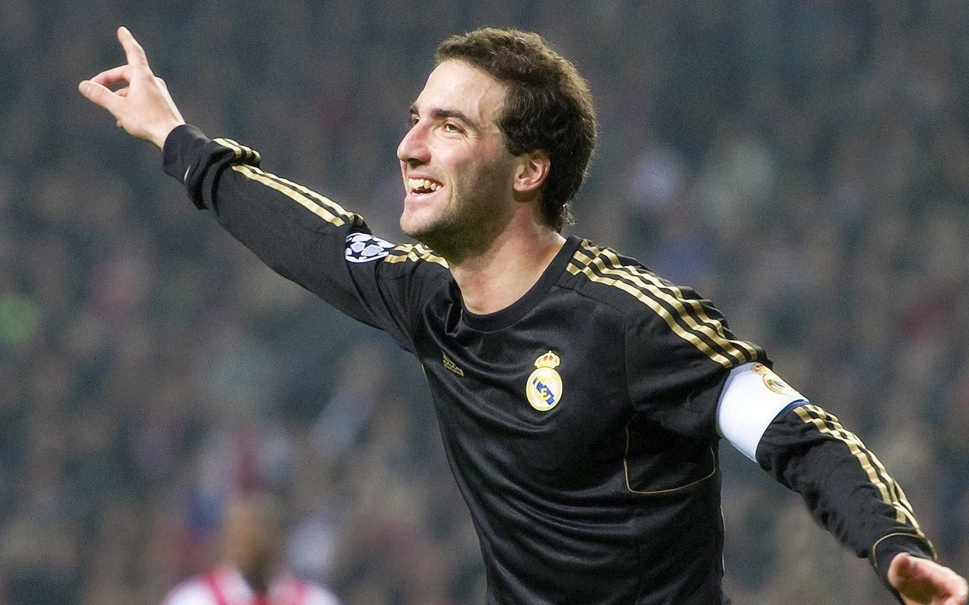 九游(jiuyou)官方网站-西甲金靴榜格局生变，射手榜领跑者更迭，西甲金靴最多的球员